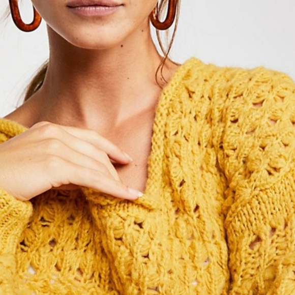 Free People – Crashing Waves Pullover Large HP!! - Picture 3 of 8